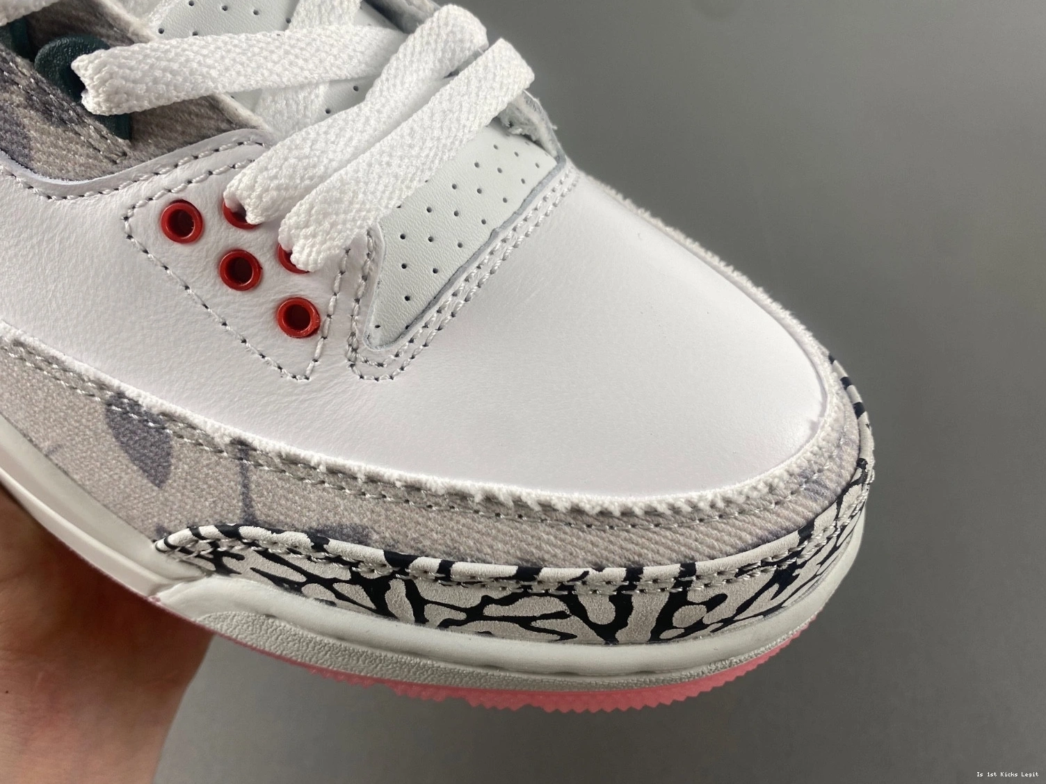 HM6993-100 - Wings Men's 3 Jordan Retro 1218